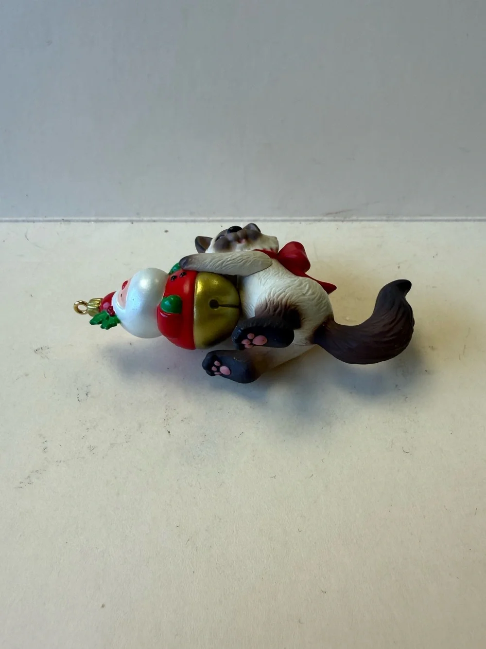 2012 Hallmark Keepsake Mischievous Kittens Christmas Ornament - No Box